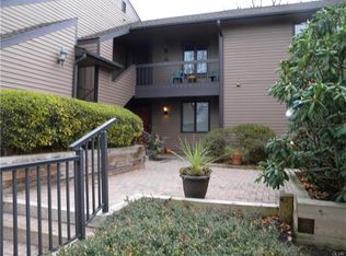 203 Brynwood Dr, Easton, PA 18045