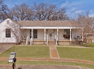 411 Dee Ln, Arlington, TX 76011