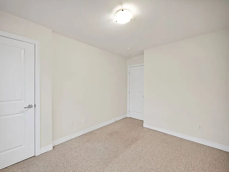 77 Diana Ave — Photo 23