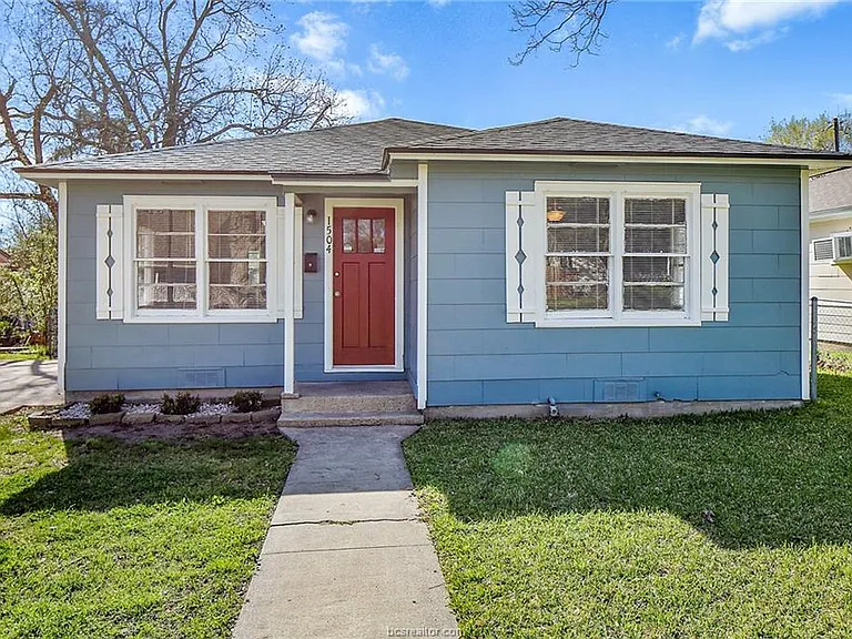 1504 Baker Ave — Photo 1