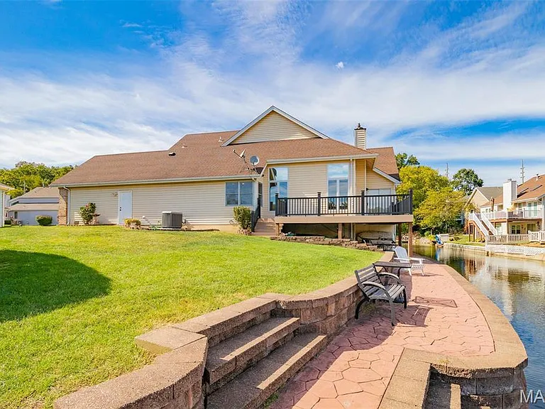 3309 Lower Lakes Estates Dr — Photo 37