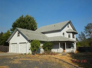123 Turtle Ln, Grants Pass, OR 97527