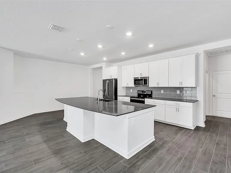 5768 Stephens Rd — Photo 9