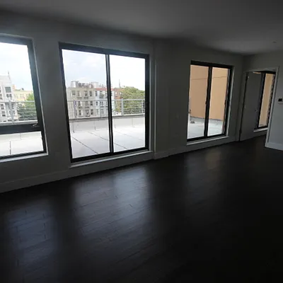 Rented by Nooklyn NYC LLC | media 128
