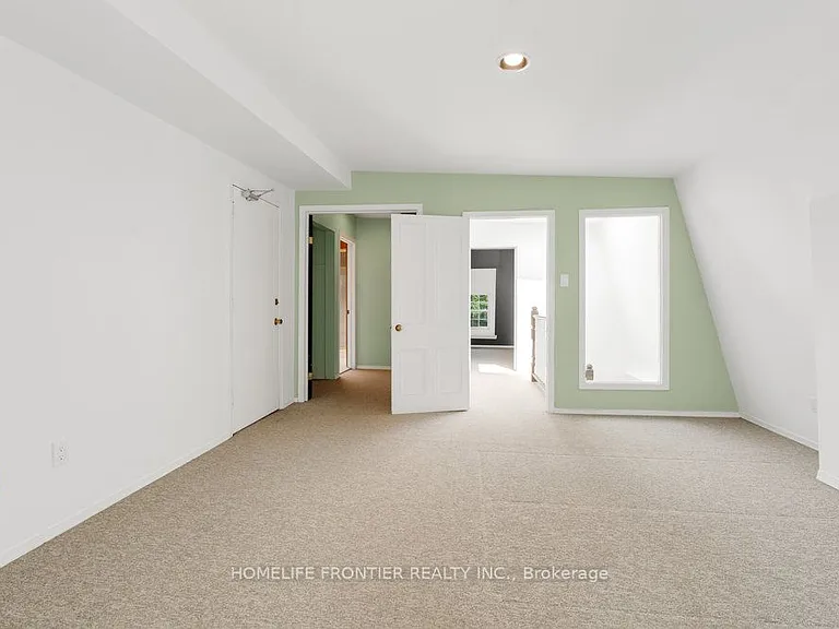 17 Teddington Park Ave W #3 — Photo 29