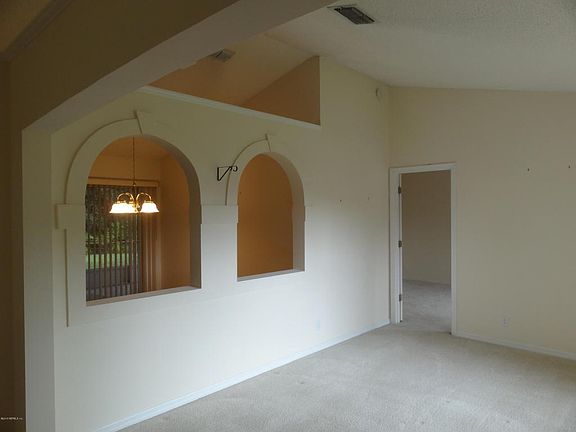 3rd image of 13047 Nandina Ln