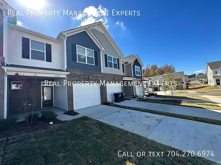 13123 Cottage Crest Ln — Photo 2