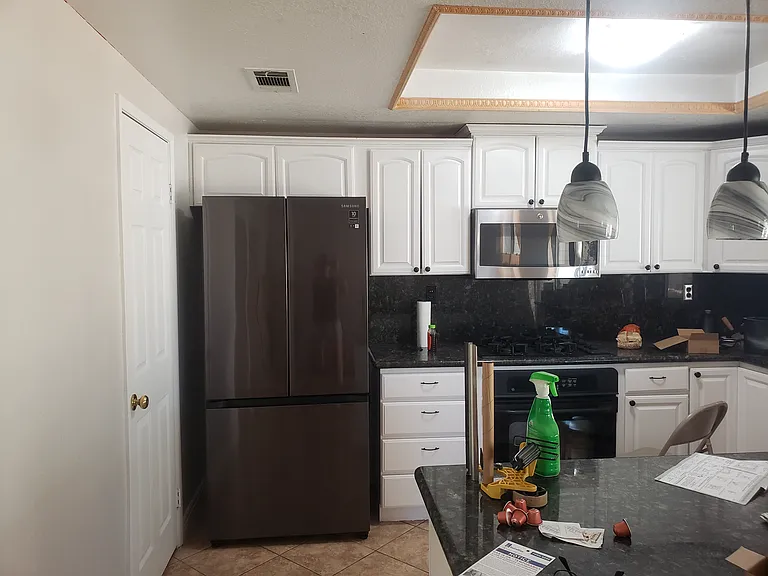 4333 E Avenue Q14 — Photo 4