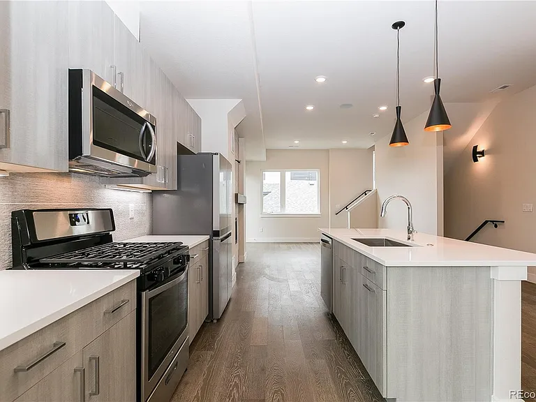 1275 Stuart St — Photo 3