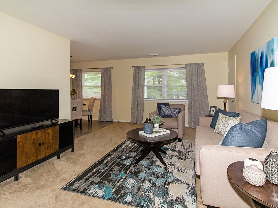 Sterling Living Room_8406