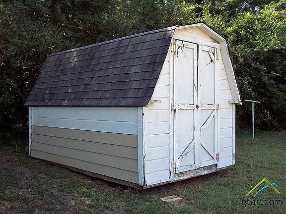 3rd image of 203 Hughes Ave