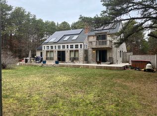 20 Leona Ln, West Tisbury, MA 02575