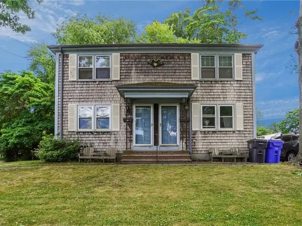 119-121 Rounds Ave E, Riverside, RI 02915