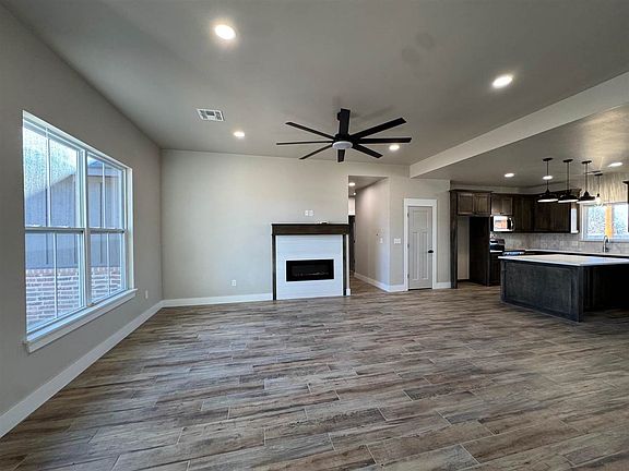 5th image of 223 Blakely Ln