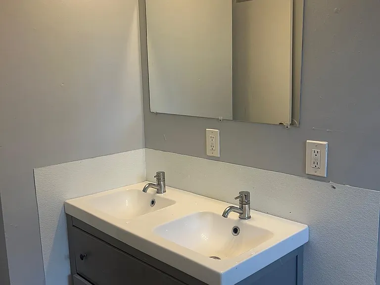 2050 Wadsworth Ct — Photo 5