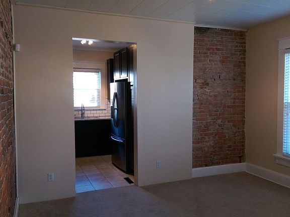 3rd image of 520 Elsmere St