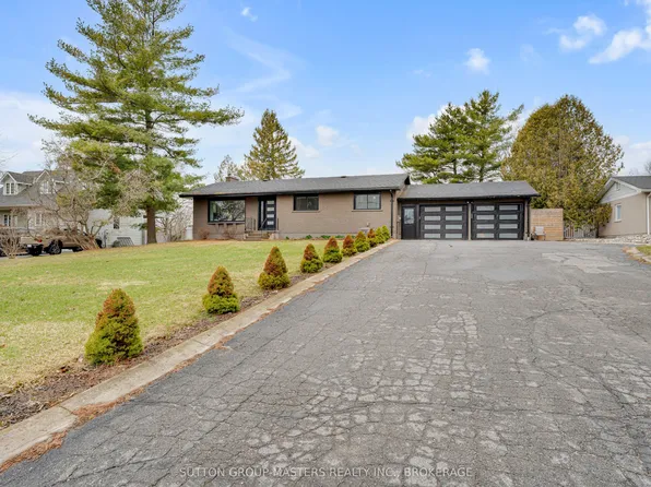 1611 Sunnyside Rd, Kingston, ON K7L 4V4