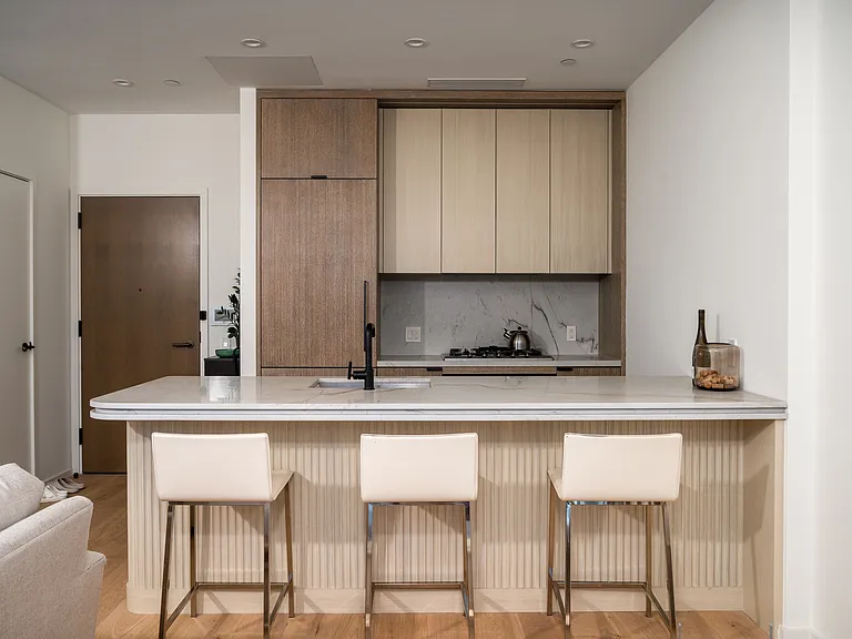 249 E 62nd St #11C — Photo 5