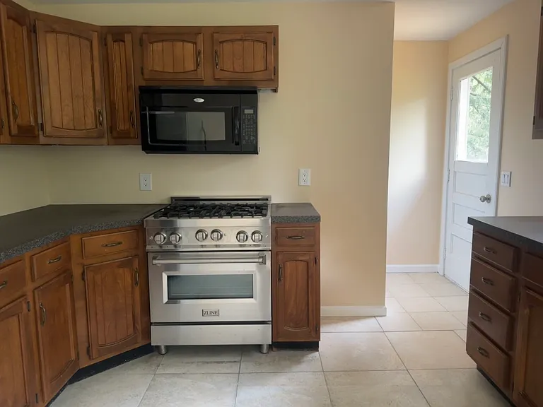 1013 Main St #1 — Photo 6