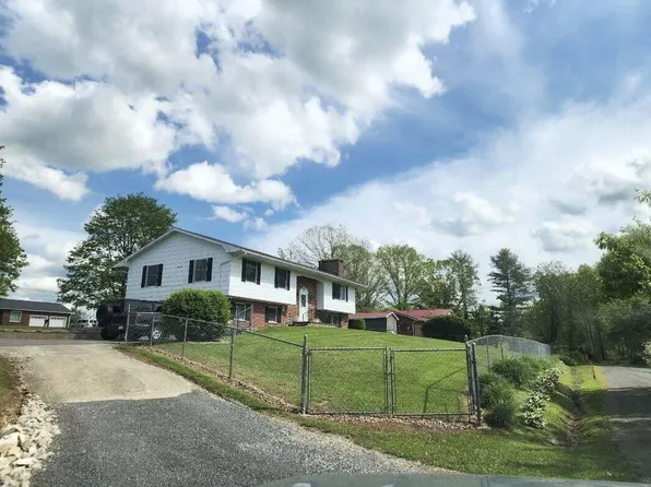 120 Ballpark Rd, Craigsville, WV 26205