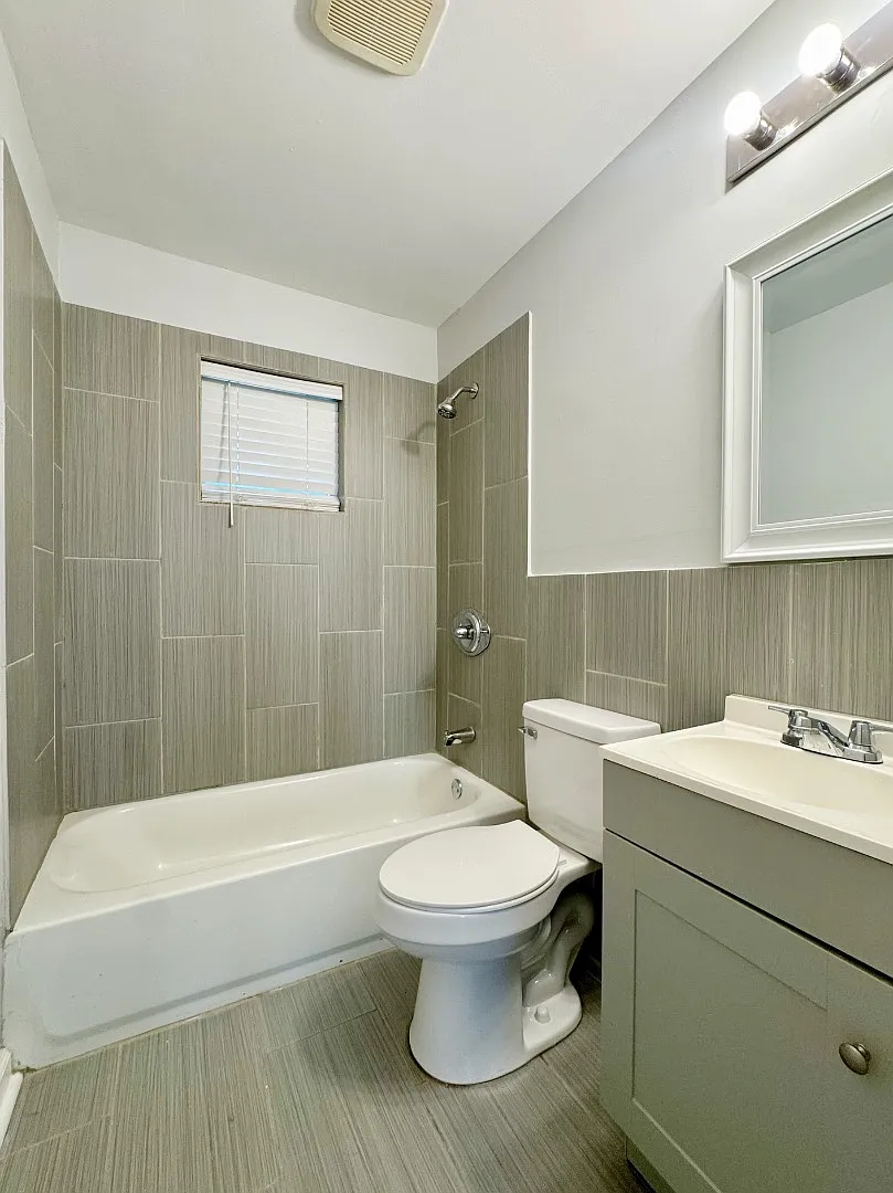 479 Laclede Ave - 2 — Photo 3