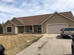 5219 Maple Rd, East Troy, WI 53120