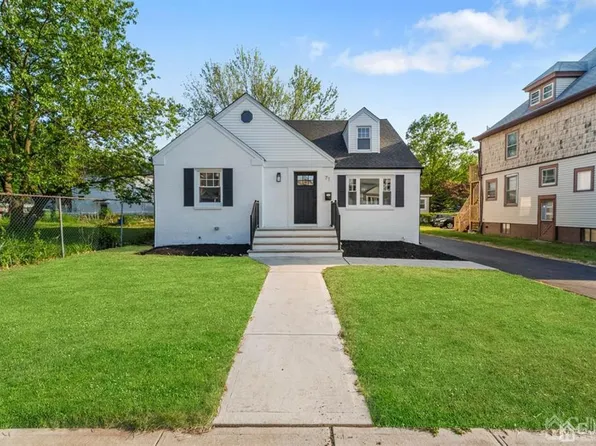 71 Safran Ave, Edison, NJ 08837
