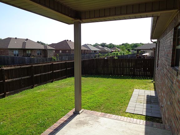 3rd image of 313 Ashford Dr