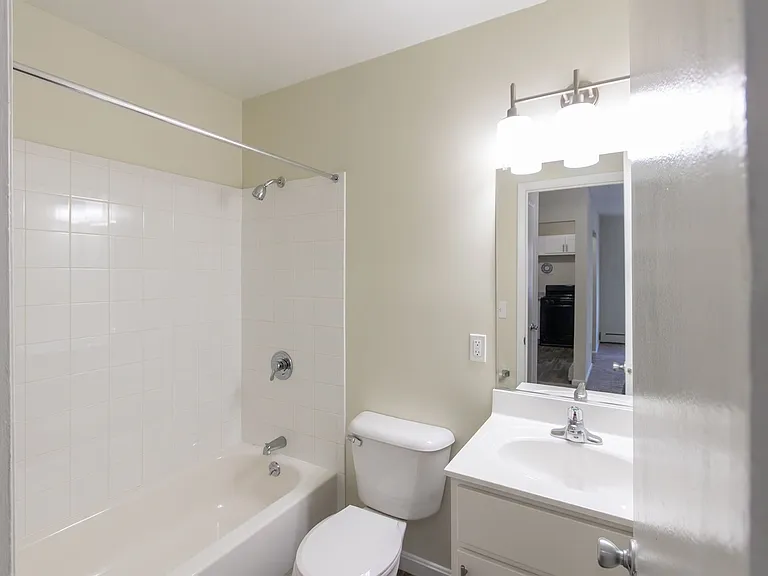 Blue Grass Manor — Photo 11