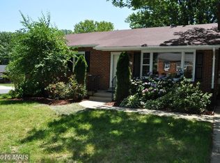 4200 Oxford Dr, Suitland, MD 20746