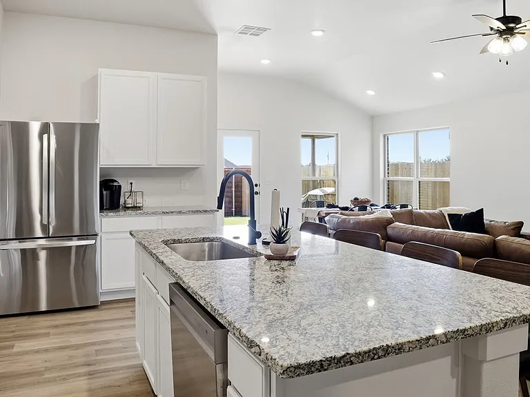 6237 Poppy Dr — Photo 6