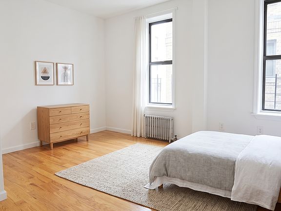3rd image of 615 W 169th St #4