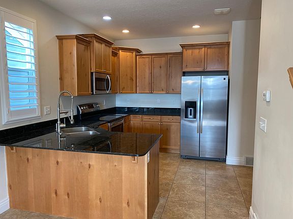 2nd image of 5032 W Currant Dr