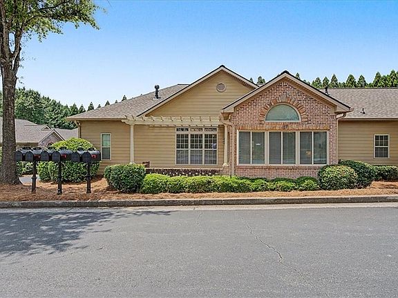 5th image of 526 Mount Park Dr