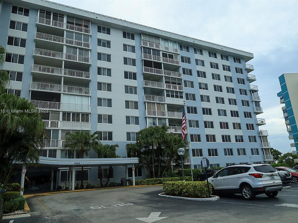 1st image of 4200 Hillcrest Dr APT 211
