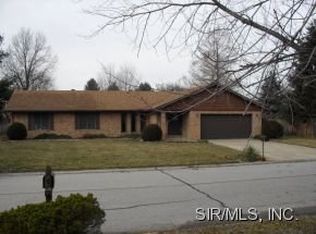 208 Cascade Dr, Glen Carbon, IL