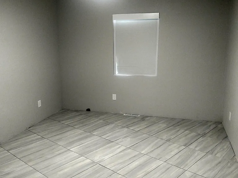 718 Park St #D — Photo 13