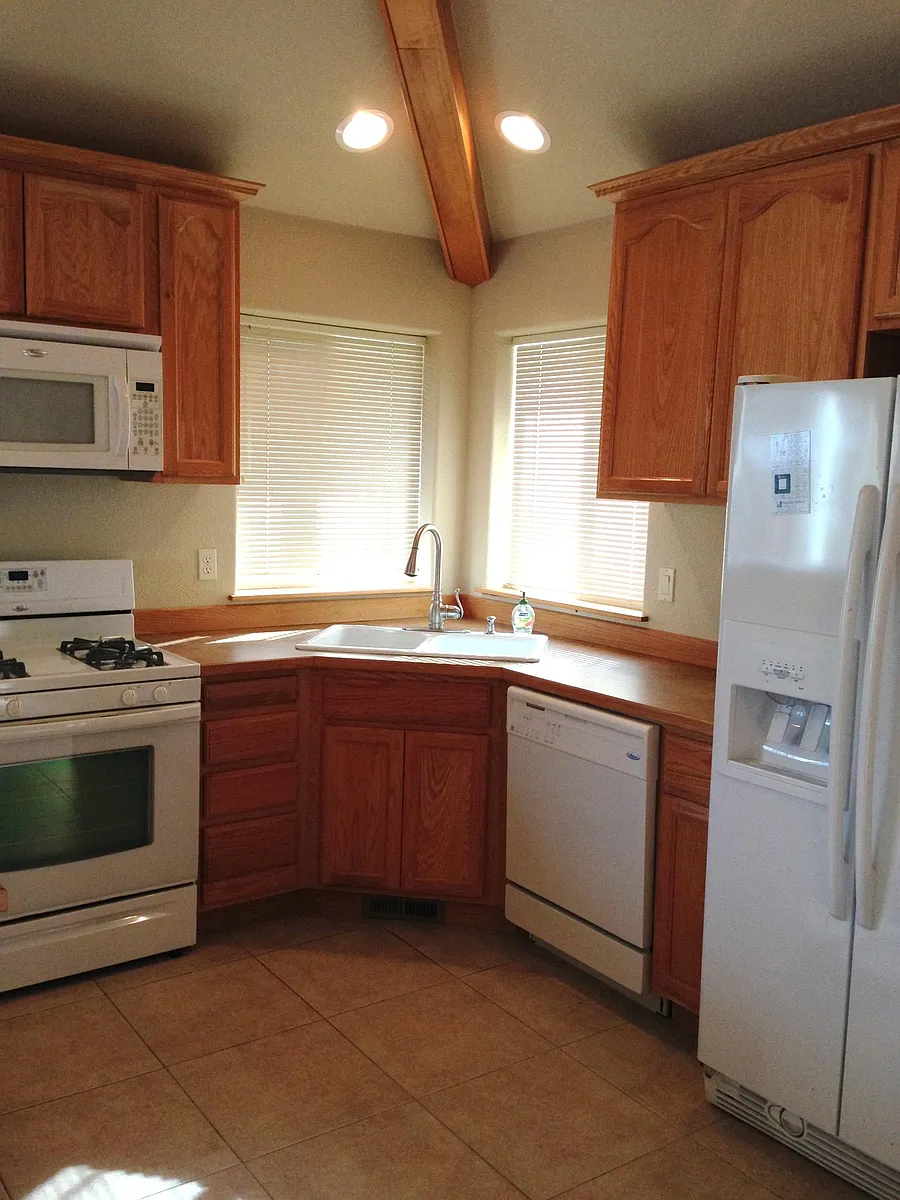 Building Photo - 4815 Falcon Dr