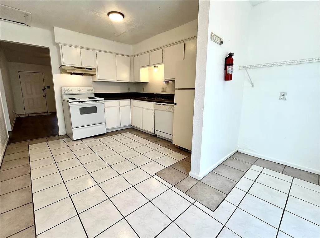 2 bed, 1596 sqft, $850 — Photo 2
