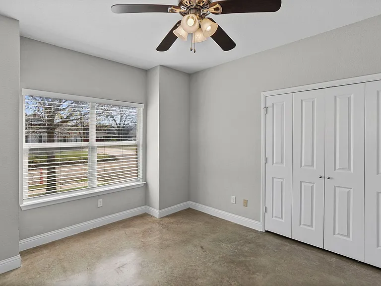 2800 Gordon Ave — Photo 11
