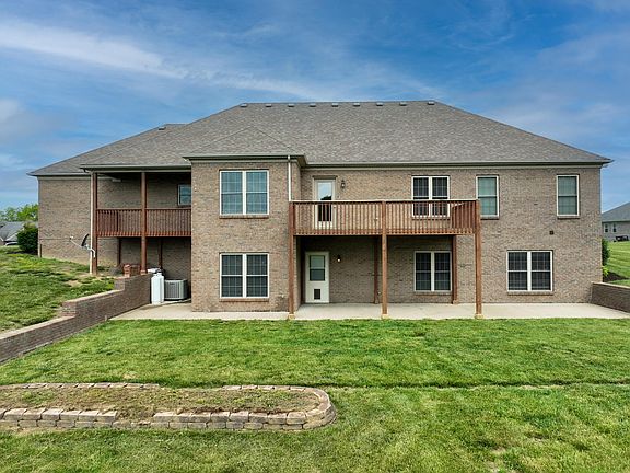 4th image of 133 Seven Oaks Dr