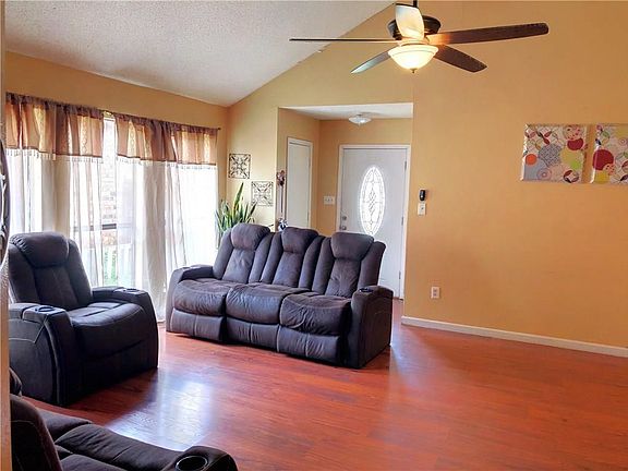 3rd image of 6824 Cuculu Dr