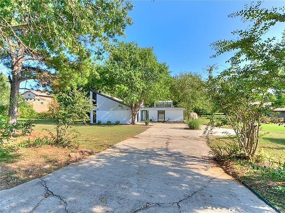 3rd image of 13818 Whippoorwill Dr