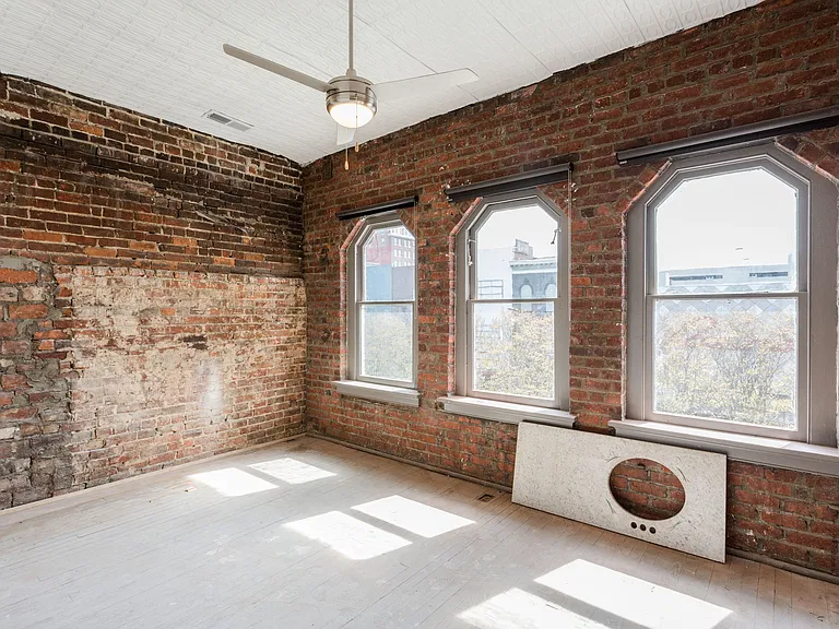 300 E Broad St #206 — Photo 6