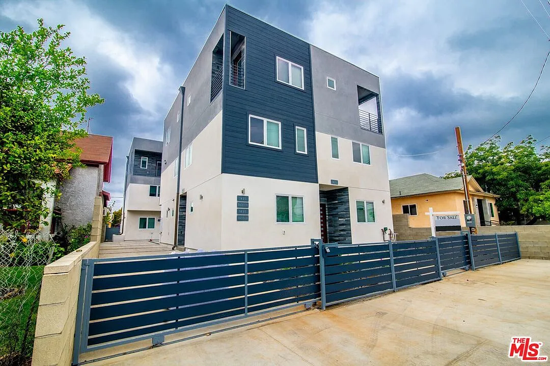 4 bed, 4.0 bath, 1750 sqft, $3,590 — Photo 1