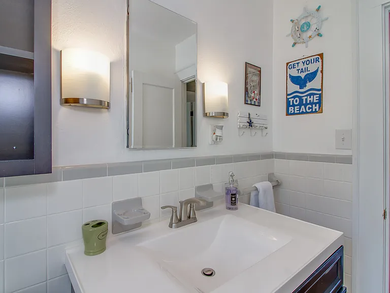 1273 Little Bay Ave — Photo 23