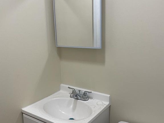 3rd image of 23 Horace St APT 1N