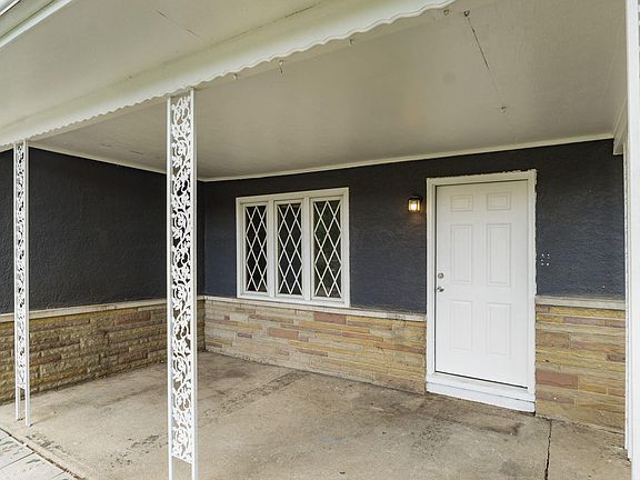 4th image of 524 Cedarwood Rd