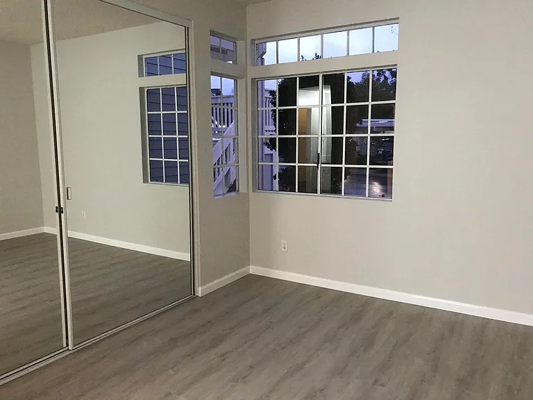 27 Campton Pl — Photo 14