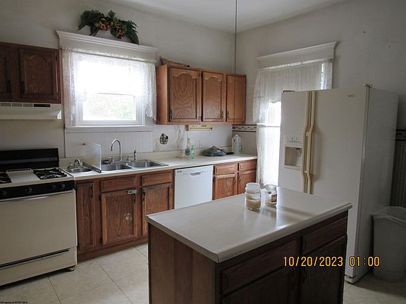 3rd image of 22 Elizabeth St